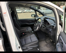 Toyota Voxy 2015