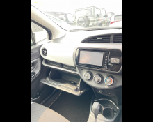 Toyota Vitz 2015