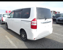 Toyota Noah 2012
