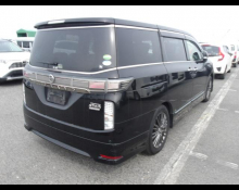 Nissan Elgrand 2015