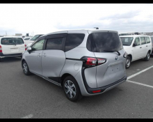 Toyota Sienta 2019