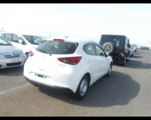 Mazda Mazda2 2021