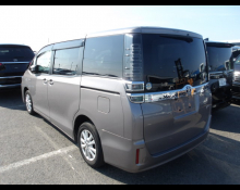 Toyota Voxy 2019