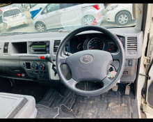 Toyota Hiace Commuter 2012