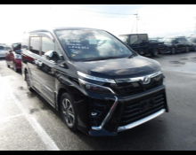 Toyota Voxy 2019
