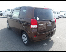 Toyota Porte 2018