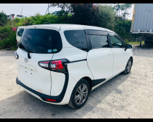 Toyota Sienta 2019