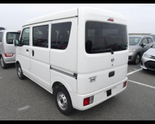 Nissan NV100 2020