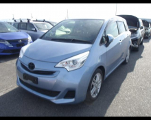 Toyota Ractis 2015