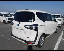 Toyota Sienta 2018
