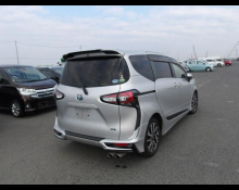Toyota Sienta 2019