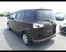 Toyota Sienta 2018