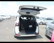 Toyota Sienta 2019