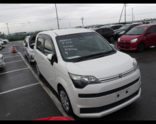 Toyota Spade 2020
