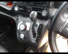 Toyota Sienta 2019
