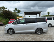 Toyota Esquire 2019
