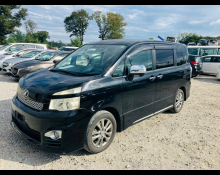 Toyota Voxy 2011