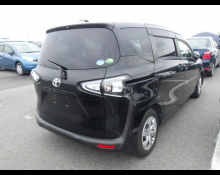 Toyota Sienta 2021