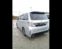Toyota Vellfire 2013