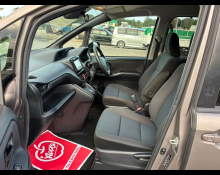 Toyota Voxy 2019