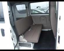 Nissan NV100 2020