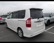 Toyota Noah 2013