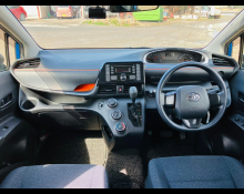 Toyota Sienta 2016