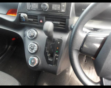 Toyota Sienta 2019