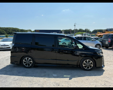 Toyota Voxy 2018