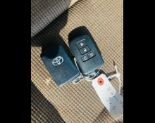 Toyota Sienta 2016