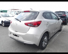 Mazda Mazda2 2021
