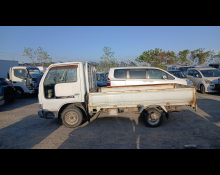 Nissan Atlas 2002