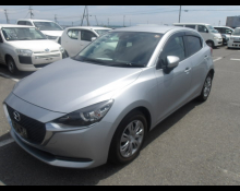 Mazda Mazda2 2021