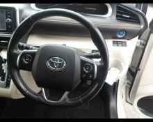Toyota Sienta 2018
