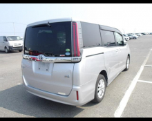 Toyota Noah 2018