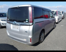 Toyota Noah 2018