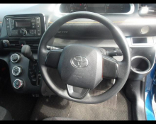 Toyota Sienta 2019