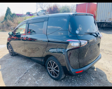 Toyota Sienta 2016