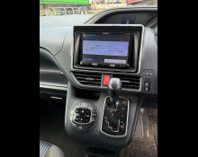 Toyota Voxy 2015
