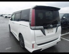 Toyota Esquire 2019
