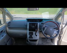 Toyota Noah 2013