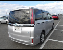 Toyota Noah 2018