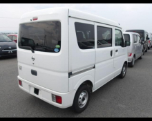 Nissan NV100 2020