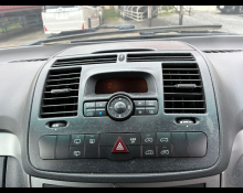 Mercedes Benz V-Class 2011