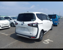 Toyota Sienta 2018