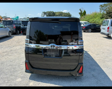 Toyota Voxy 2018