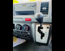 Toyota Hiace Van 2011