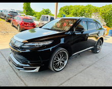 Toyota Harrier 2017
