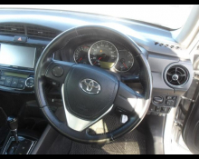 Toyota Corolla Axio 2015