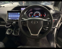 Toyota Voxy 2017